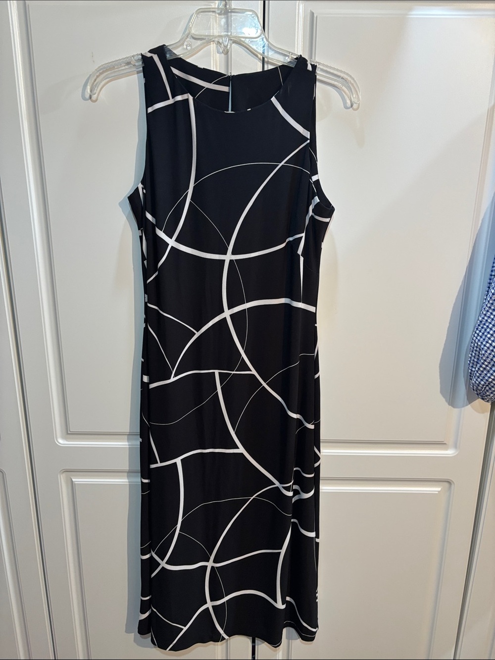 Sleeveless Black Midi Dress with White Abstract Lines